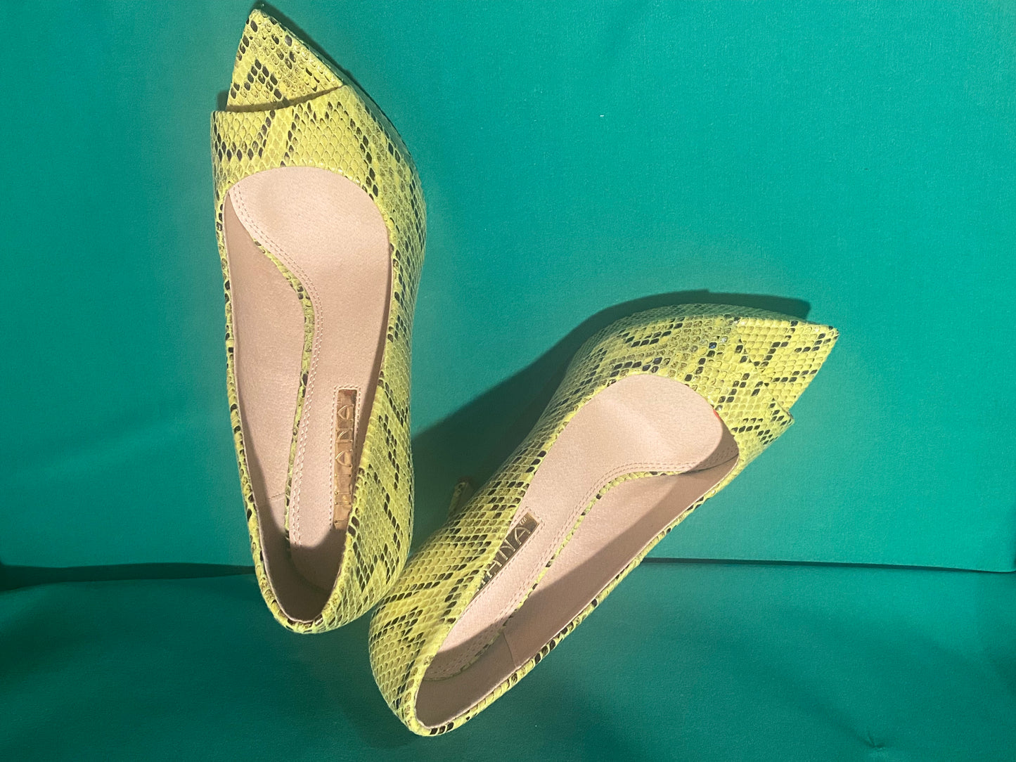 Shoes Liliana Yellow with Black Used