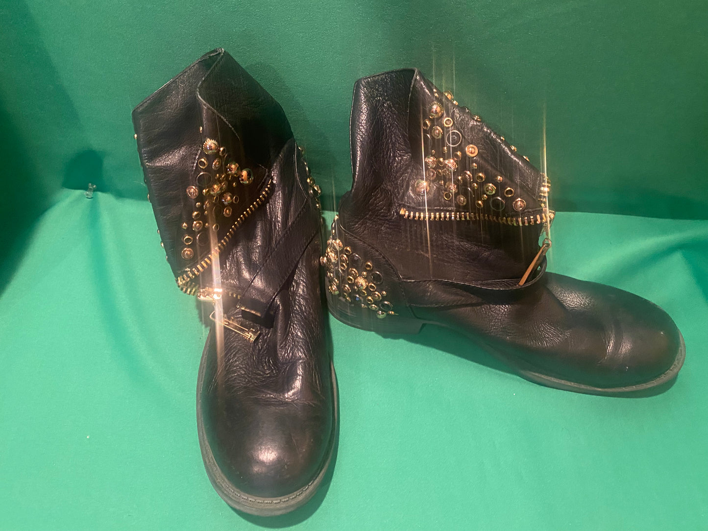 Shoes Boot Midsize Black with Silver Decor Used