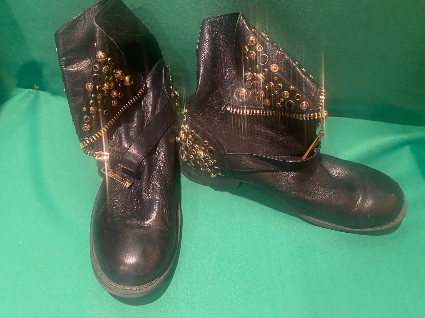 Shoes Boot Midsize Black with Silver Decor Used