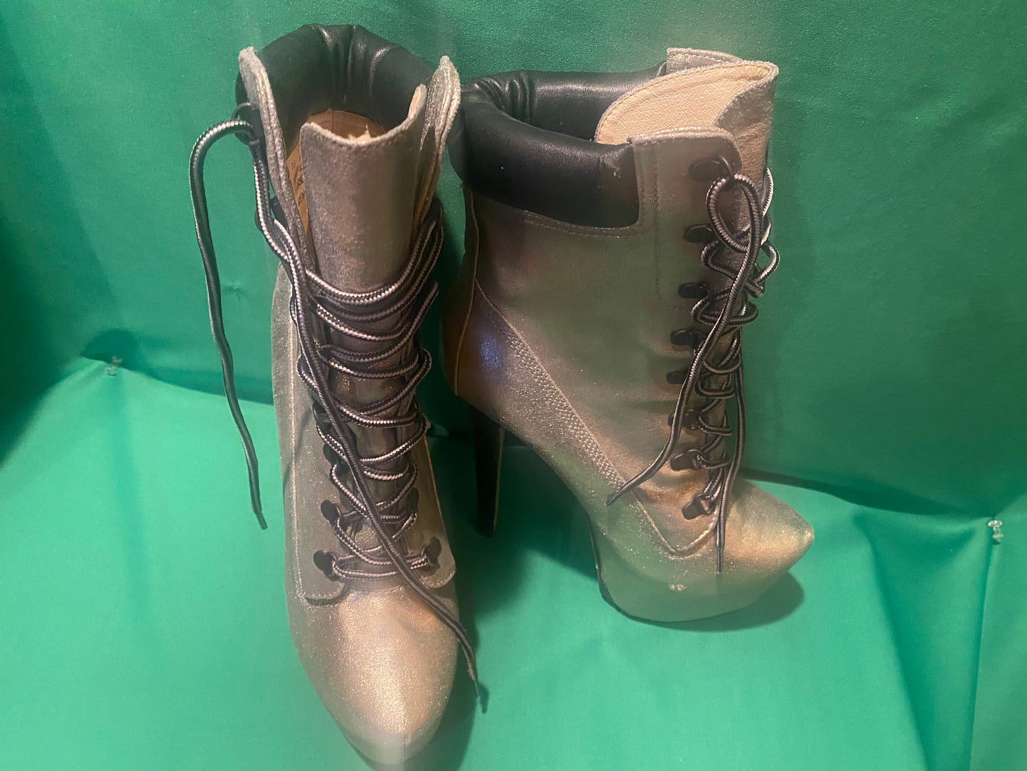 Shoes Boot Midsize ZiGi Girl Silver Used